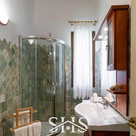 La Licciola - Natura Piscina E Relax Villa *